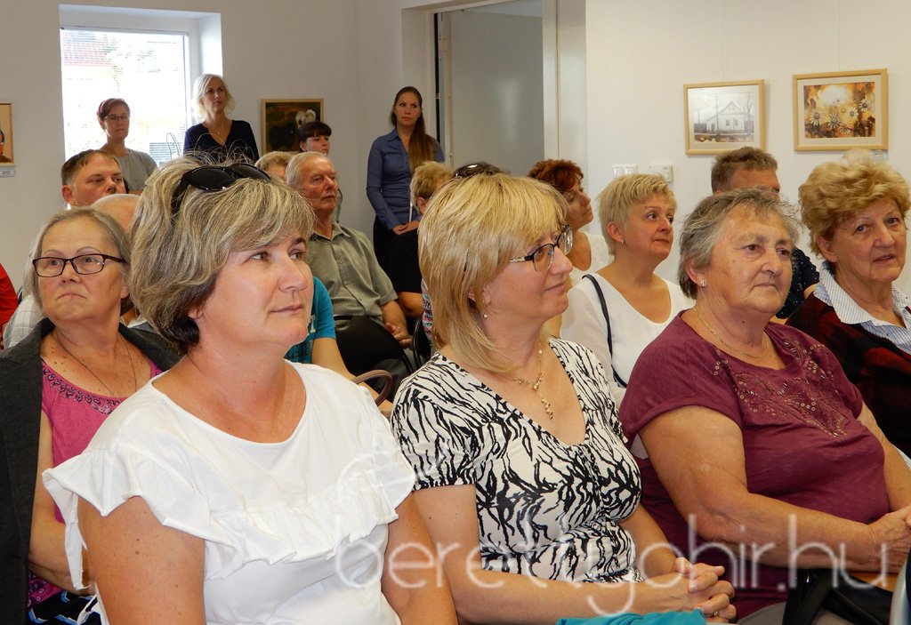 Bemutatkozott a Perspektíva Festőkör 11